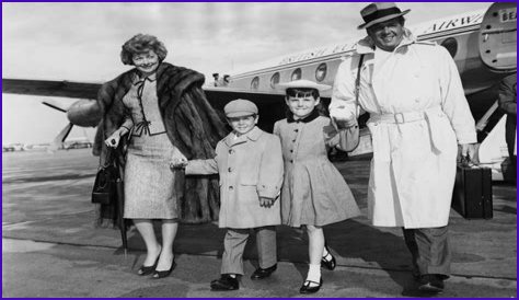 Did Desi Arnaz Jr have a child at 15?